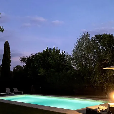 Escape With Pool In Daire Floransa